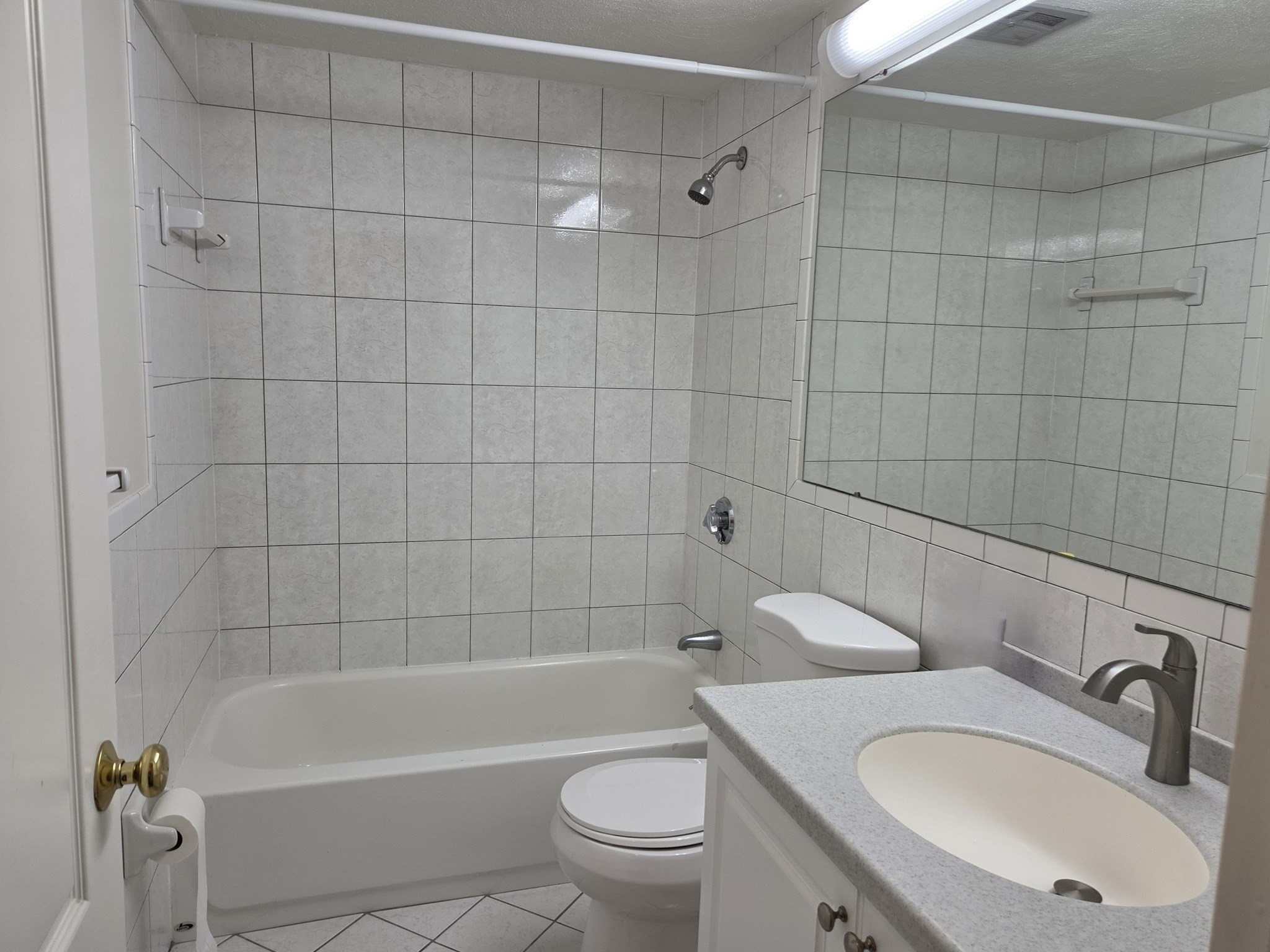 566 Washington Street # 16 Property Photo 15