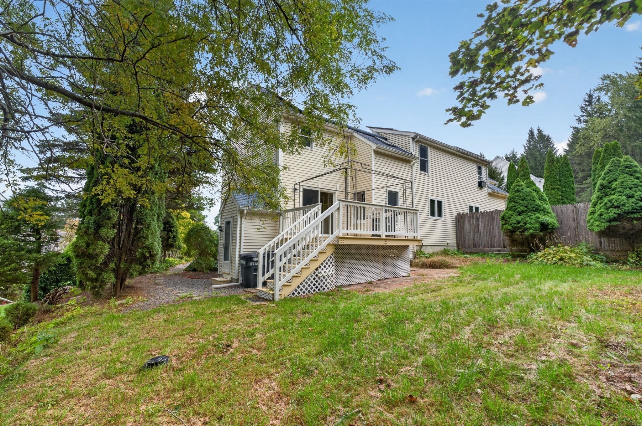 22 Salo Ter Property Photo 20