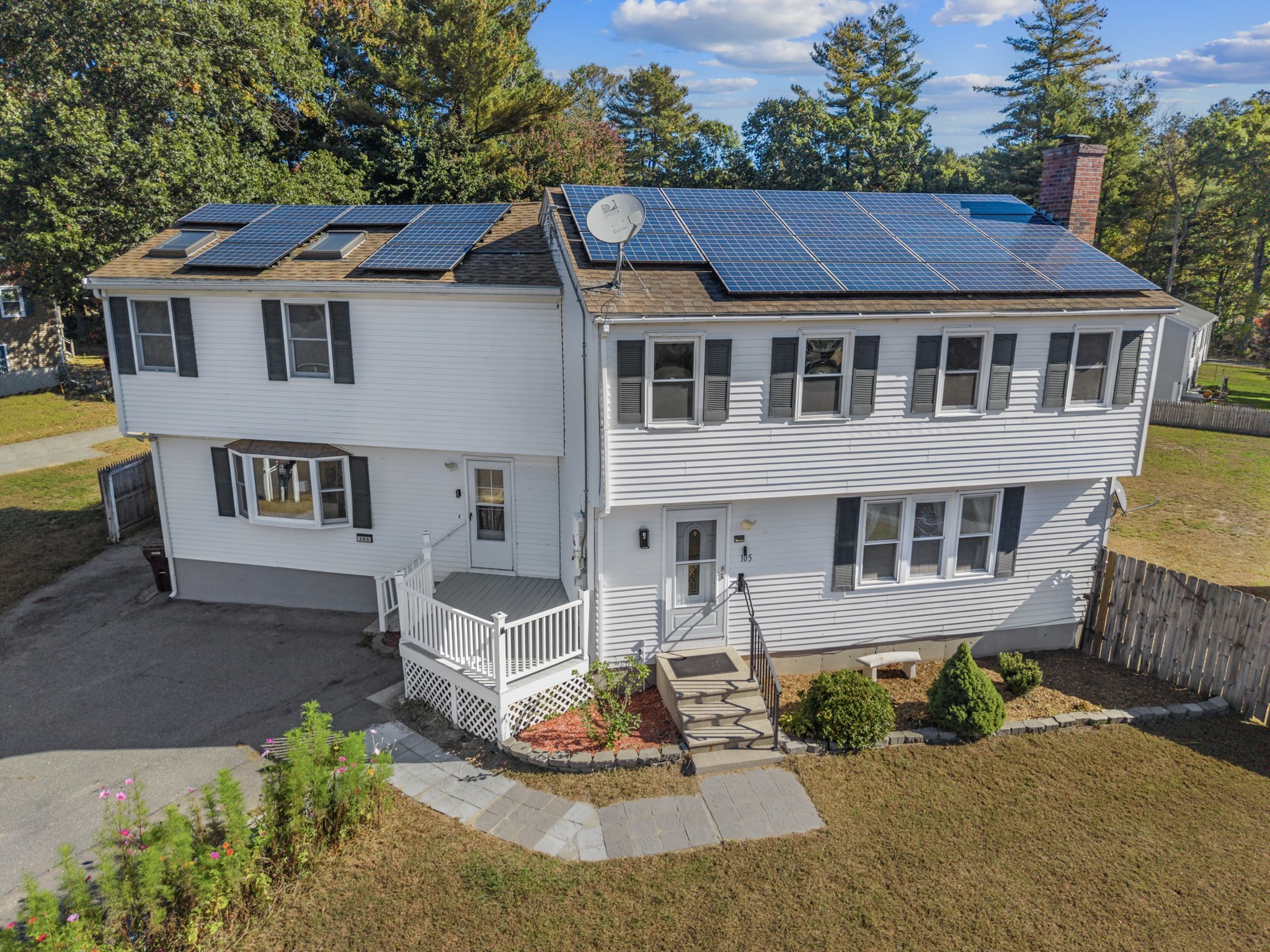 105 Freda Ln Property Photo 1