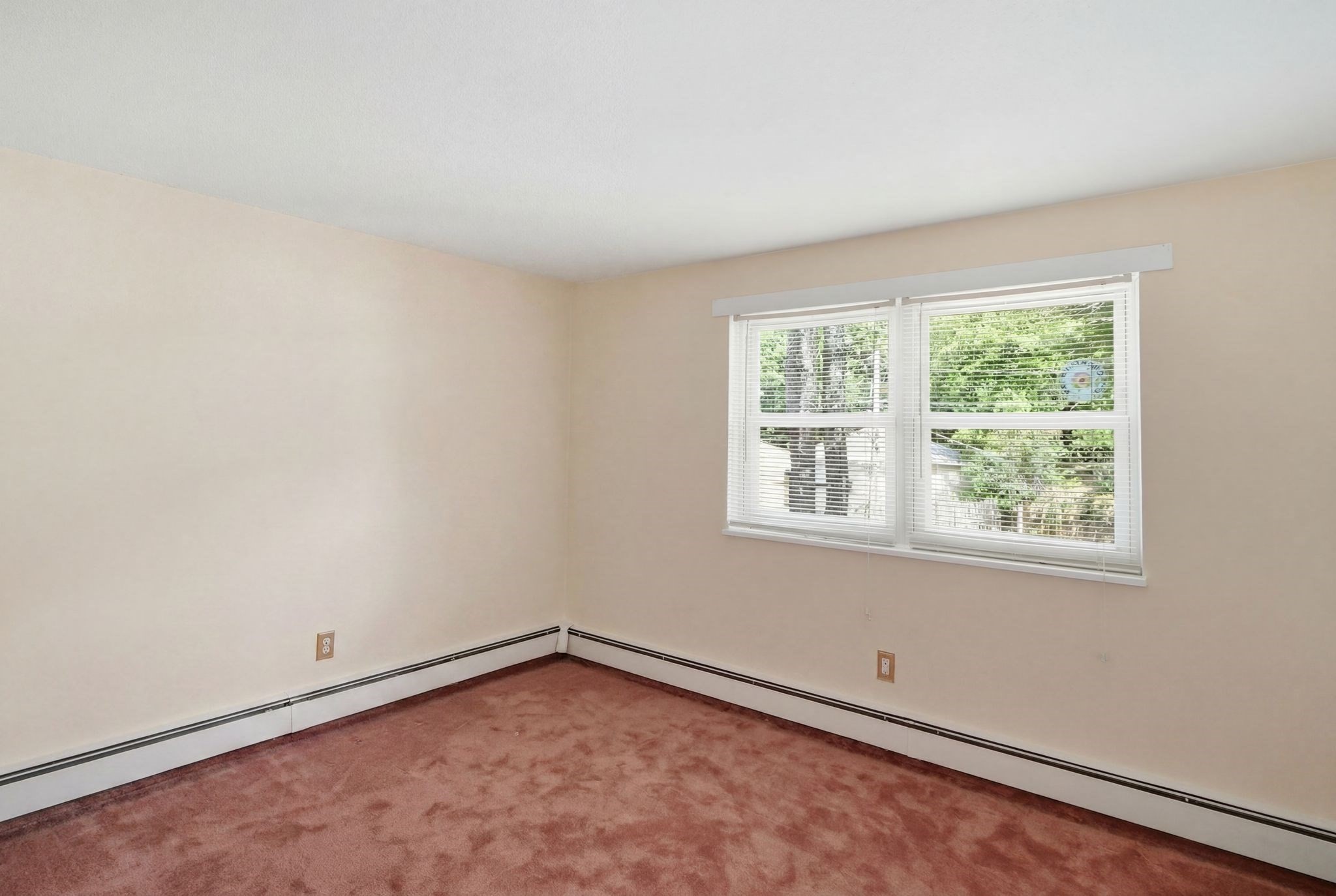 4 Colonial Dr # 11 Property Photo 12