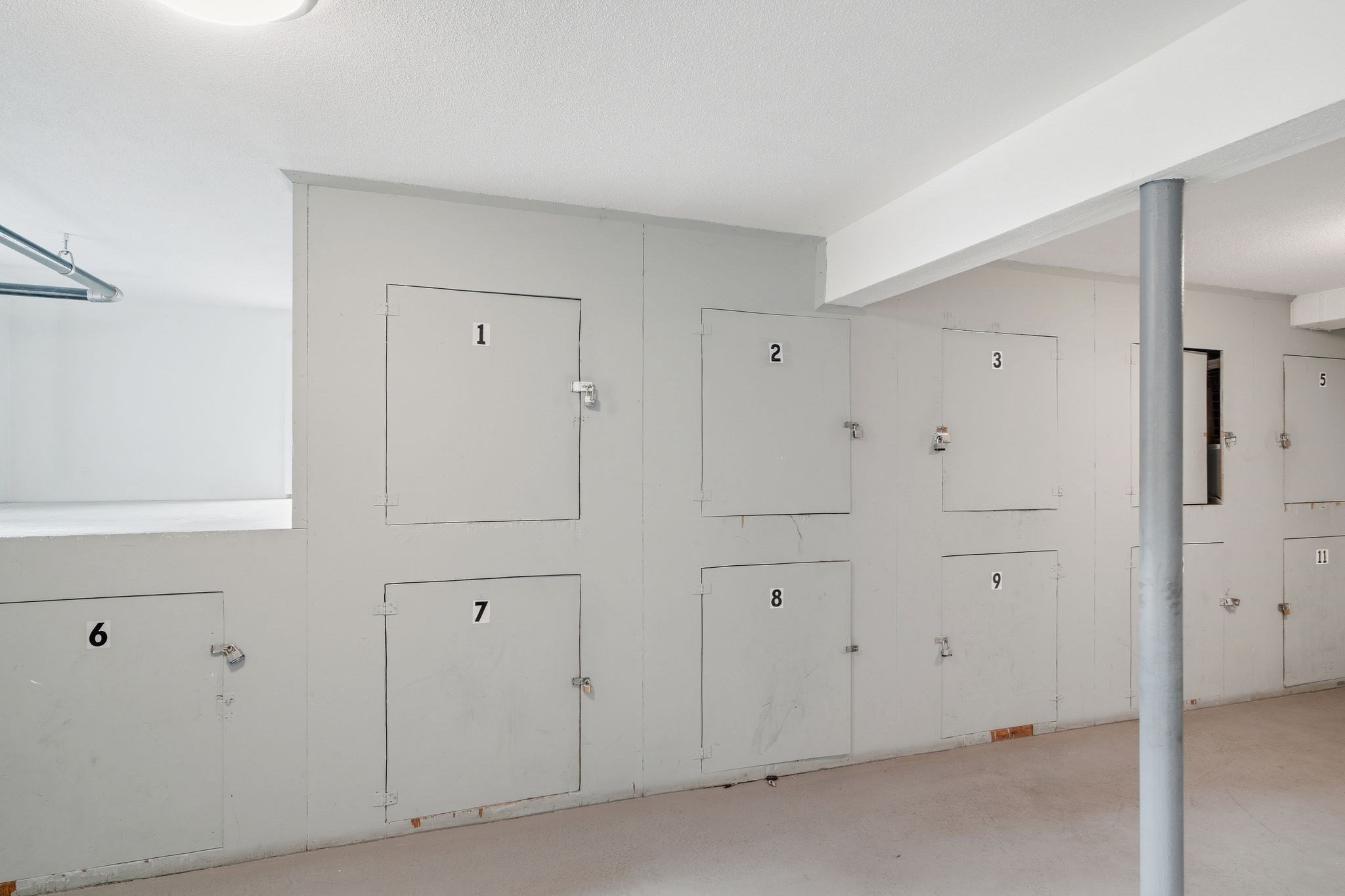 4 Colonial Dr # 11 Property Photo 17