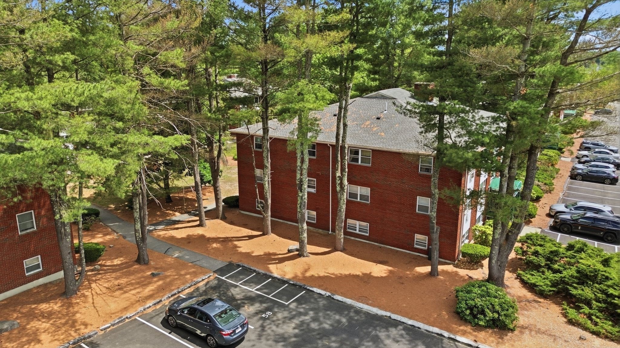 4 Colonial Dr # 11 Property Photo 25