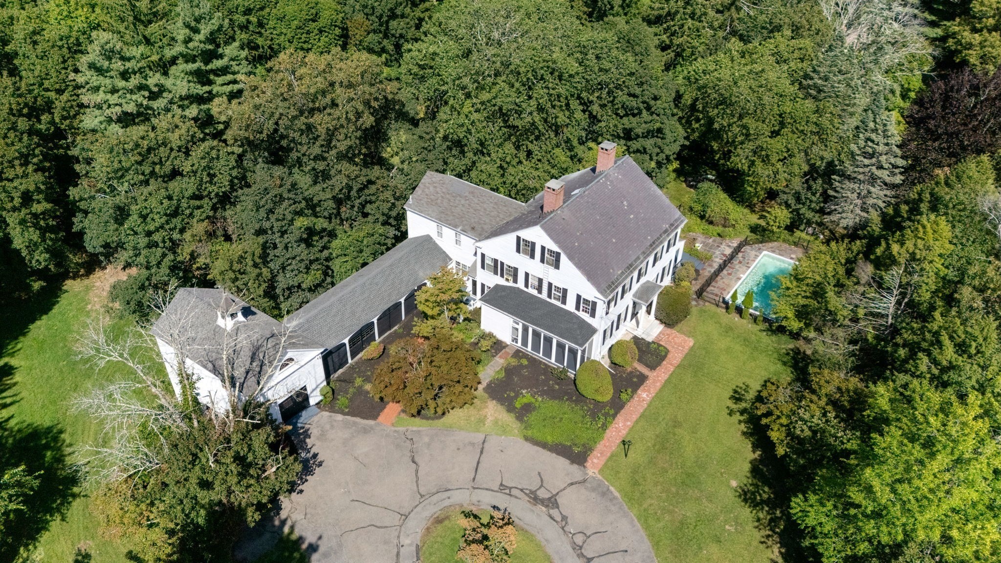 863 Boston Post Road Property Photo 1