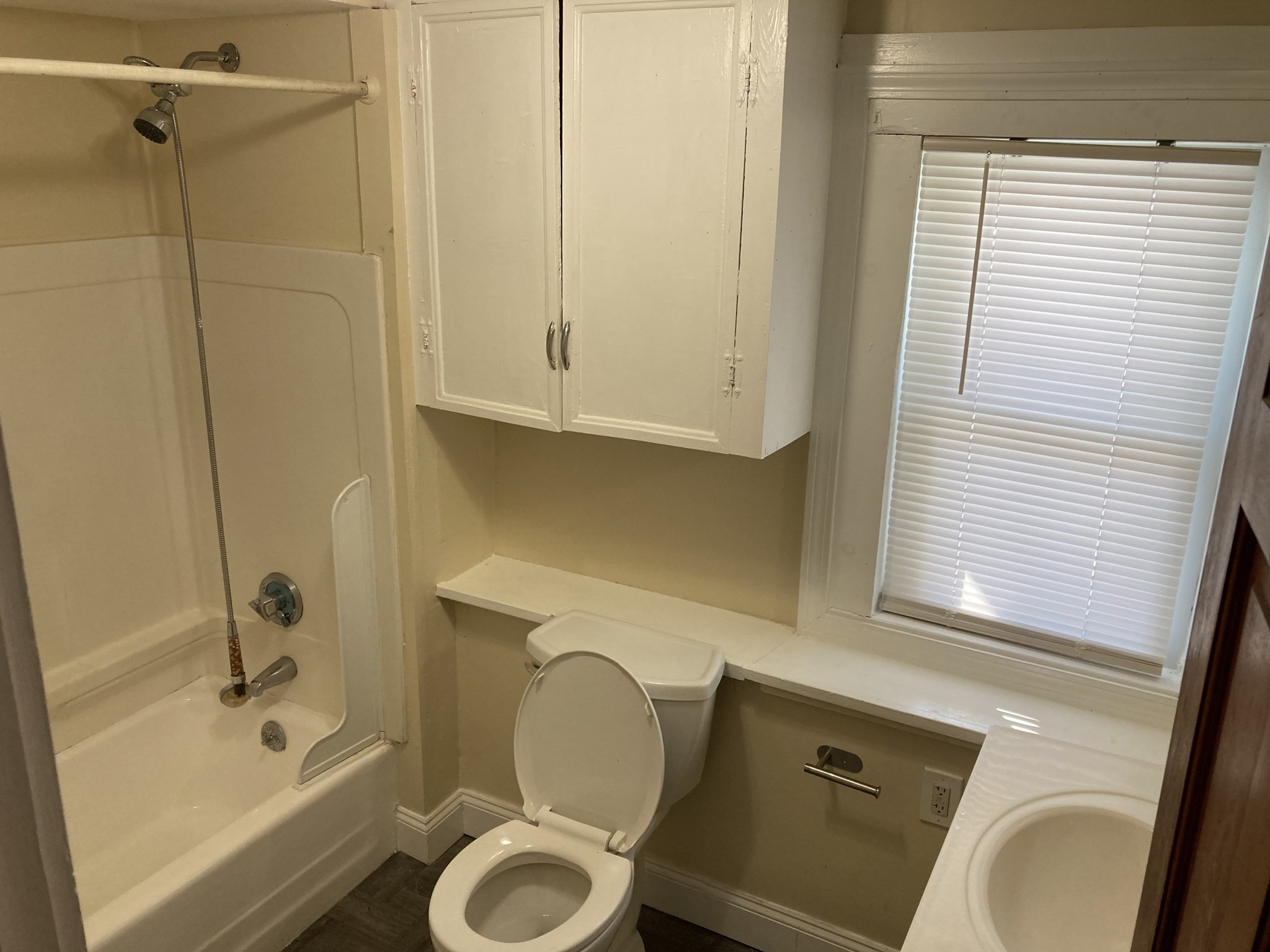 3 Revere Court # B Property Photo 4