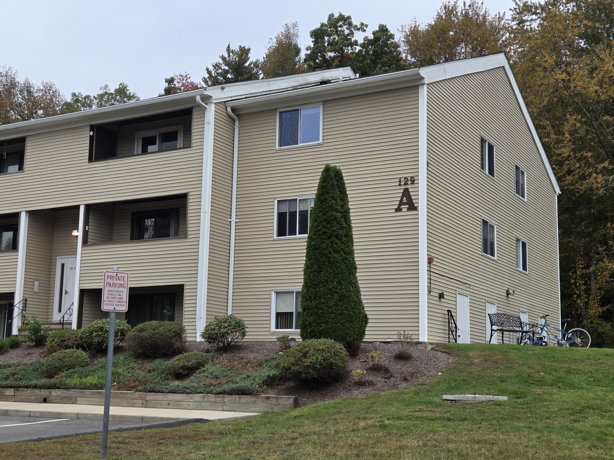 129 Quaker Highway # 23 Property Photo 1