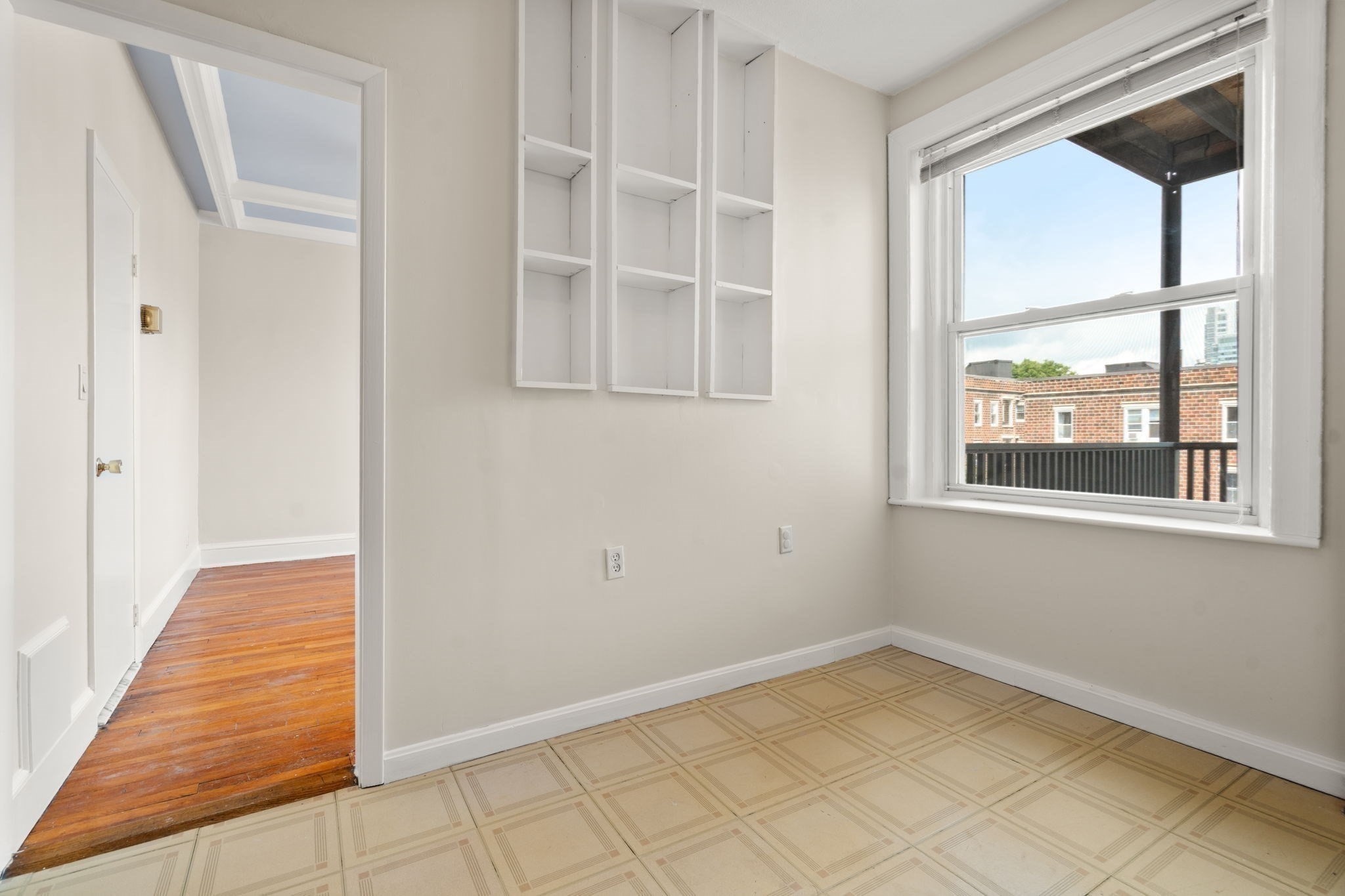 61 Thatcher St # 5a Property Photo 10