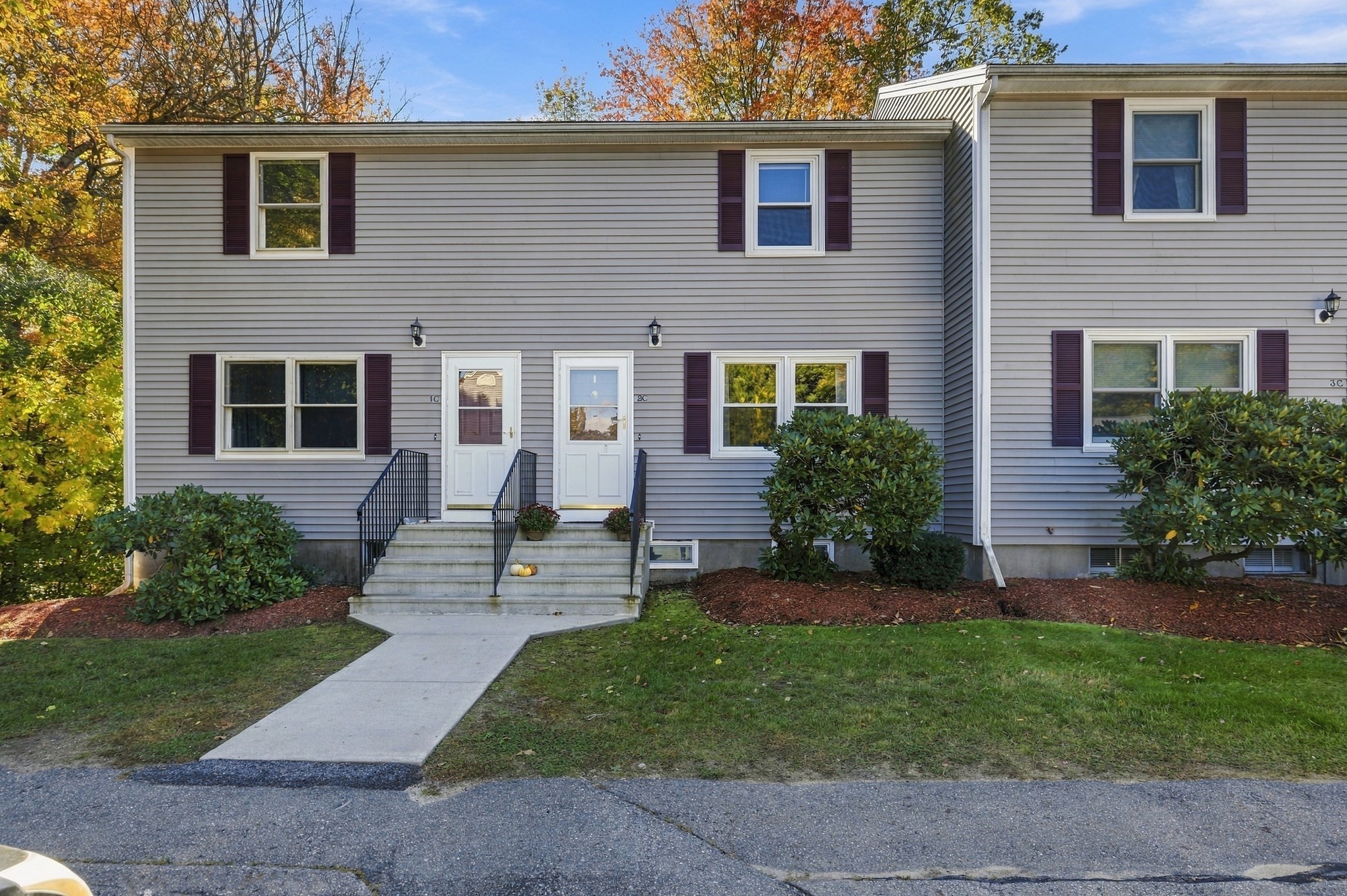 20 Banner Pl # C2 Property Photo 1