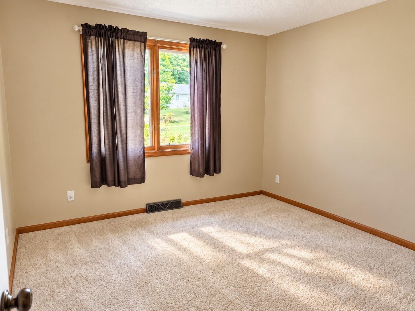 189 Allen Rd Property Photo 5