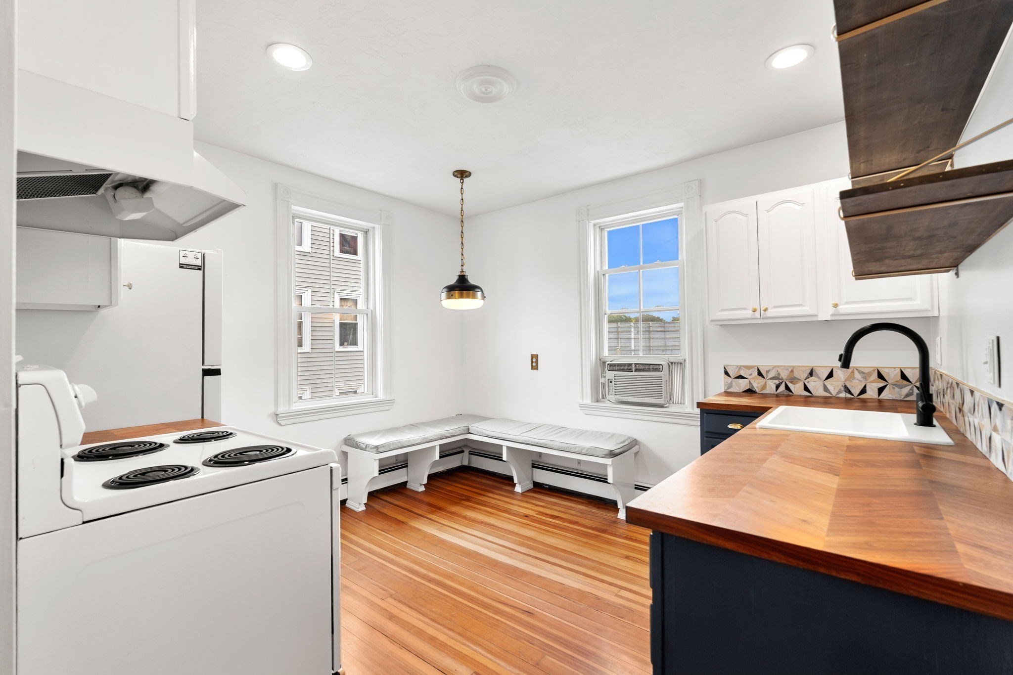 401 Cabot St # 4 Property Photo 4