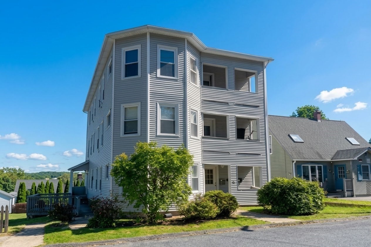15 Carlstad St Property Photo 1