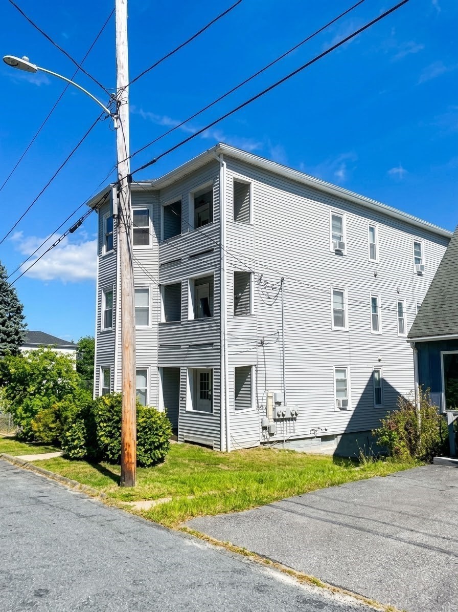 15 Carlstad St Property Photo 3