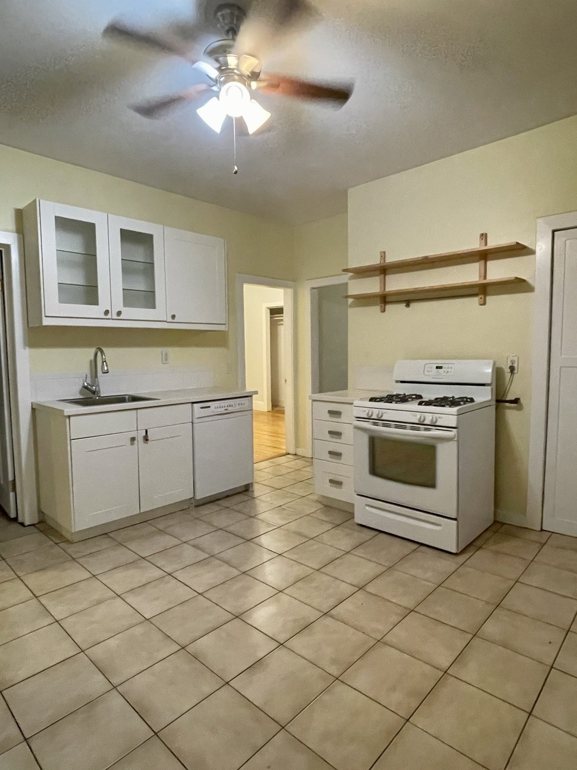15 Carlstad St Property Photo 20