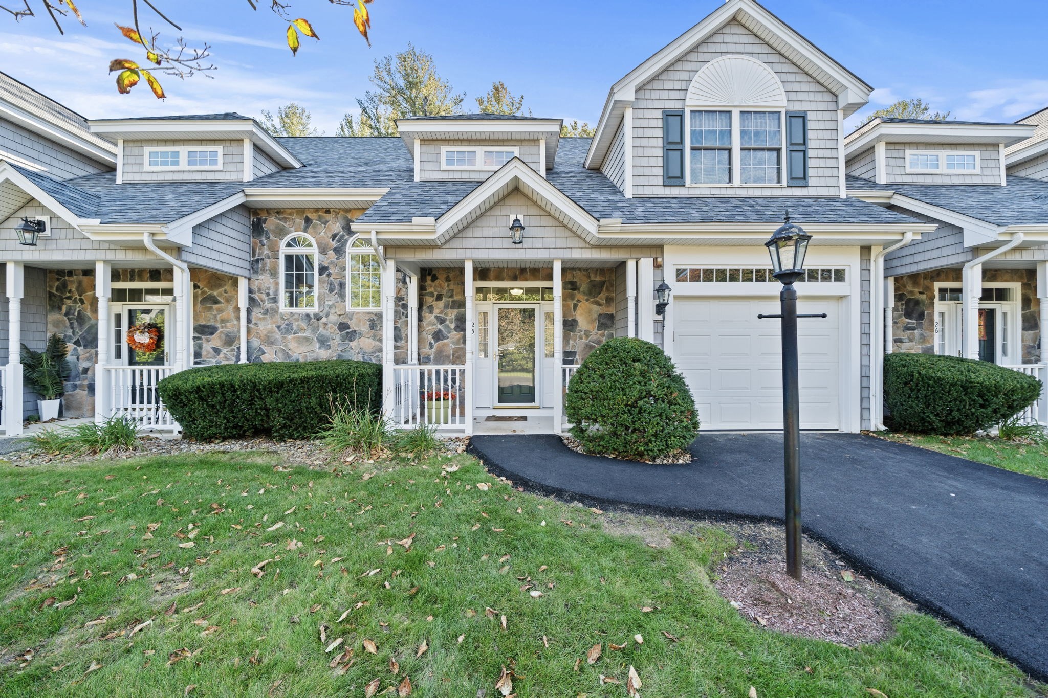 25 Stonebury Way # 6 Property Photo 1