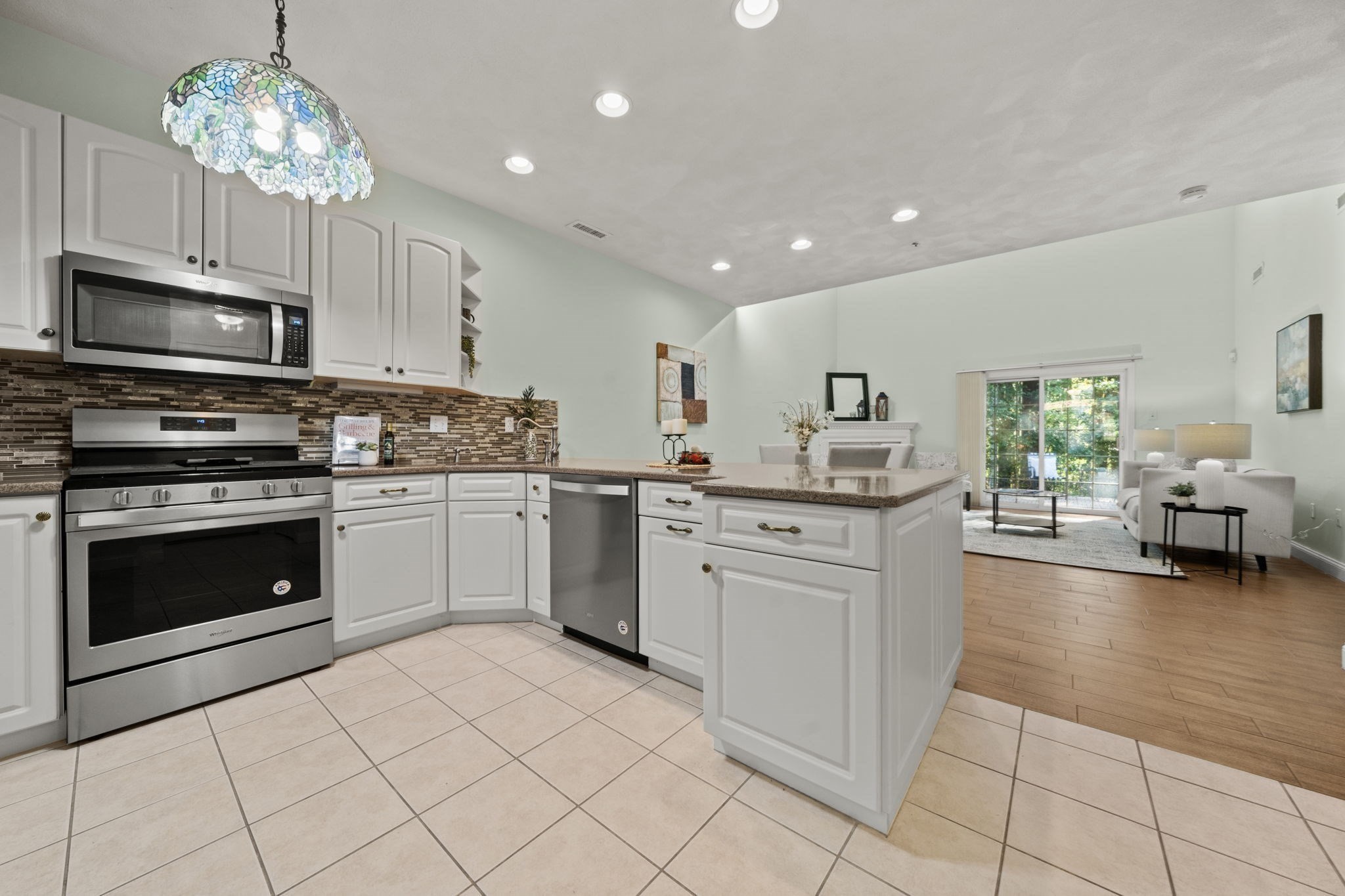 25 Stonebury Way # 6 Property Photo 6