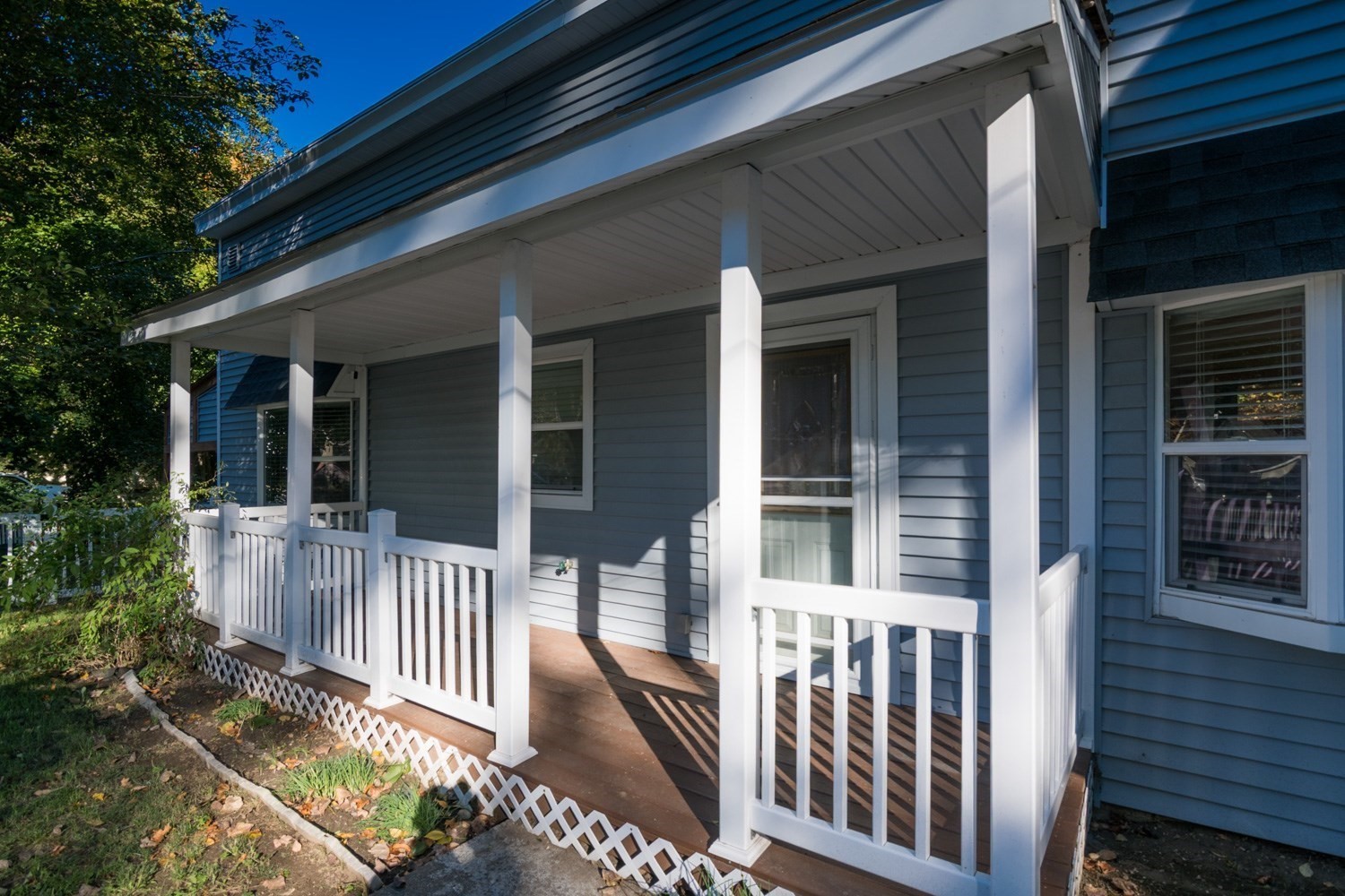 171 Main St Property Photo 6