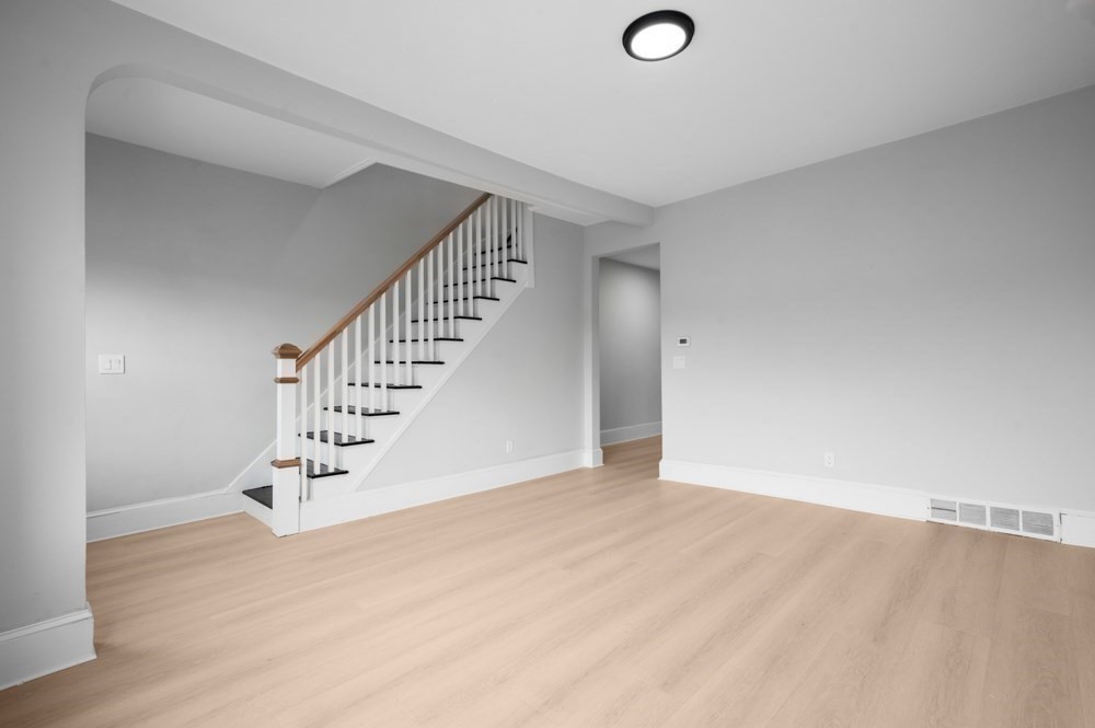21 Jefferson Ave Property Photo 12