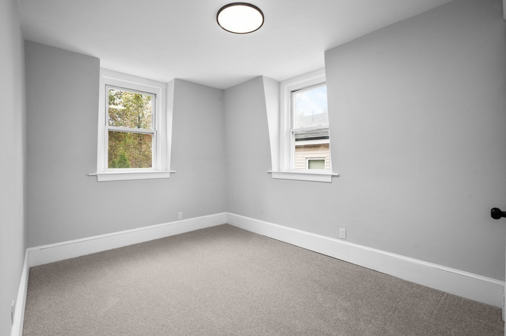 21 Jefferson Ave Property Photo 20
