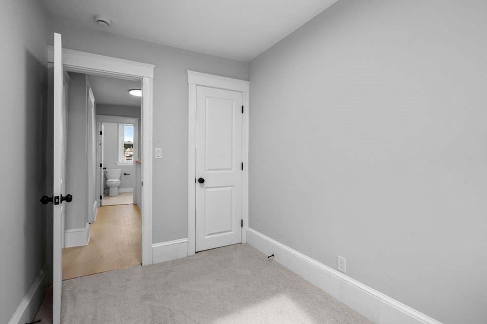 21 Jefferson Ave Property Photo 22
