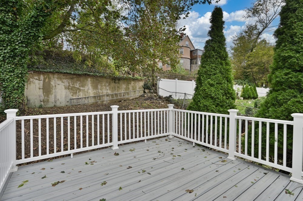 21 Jefferson Ave Property Photo 30
