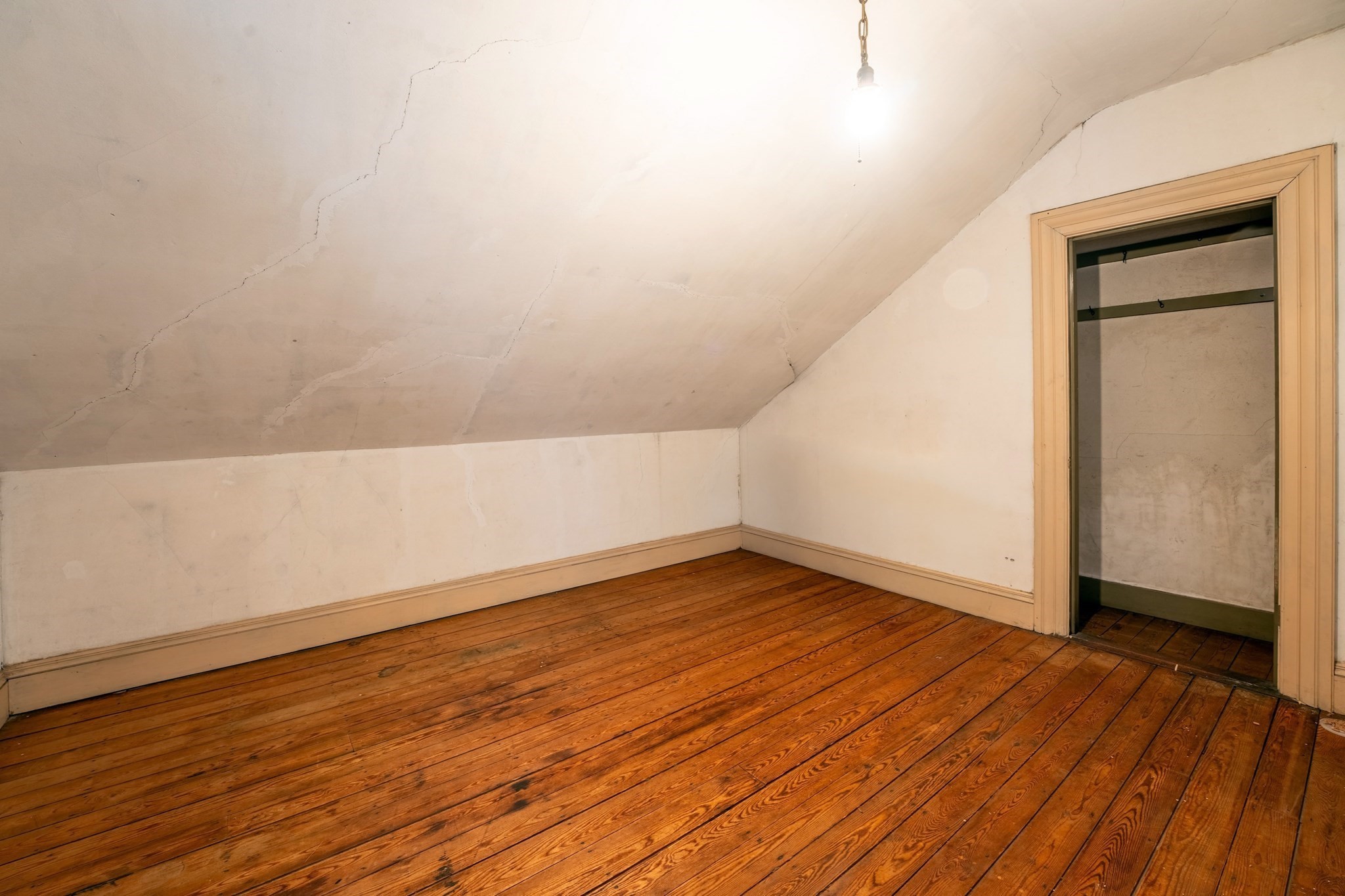 126 Clay St Property Photo 6
