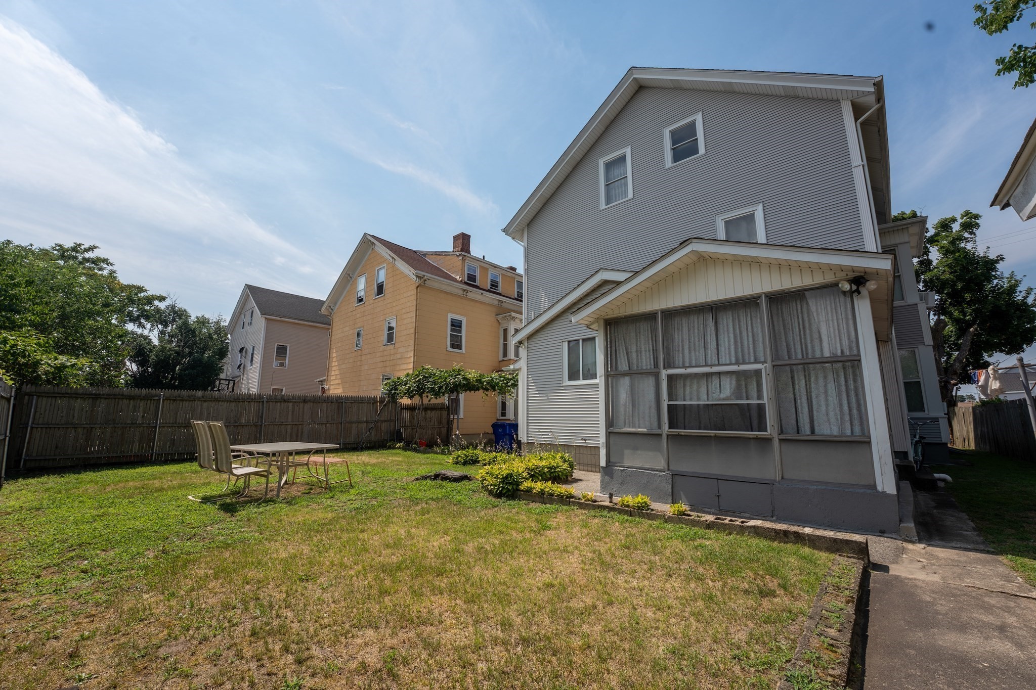 126 Clay St Property Photo 23
