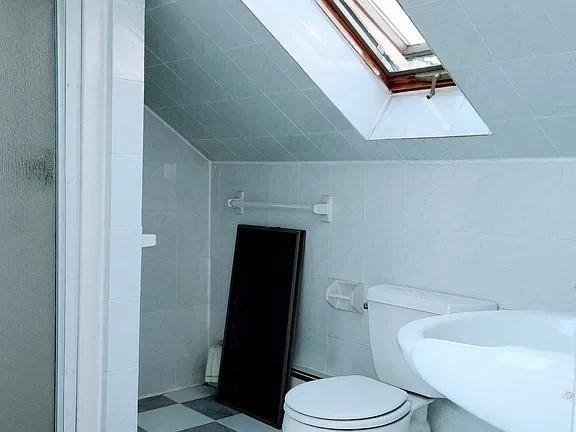 34 Upland Rd # 2 Property Photo 8