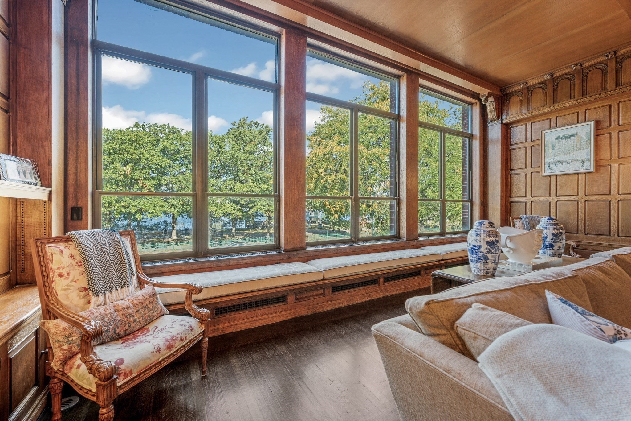 414 Beacon Street Property Photo 1