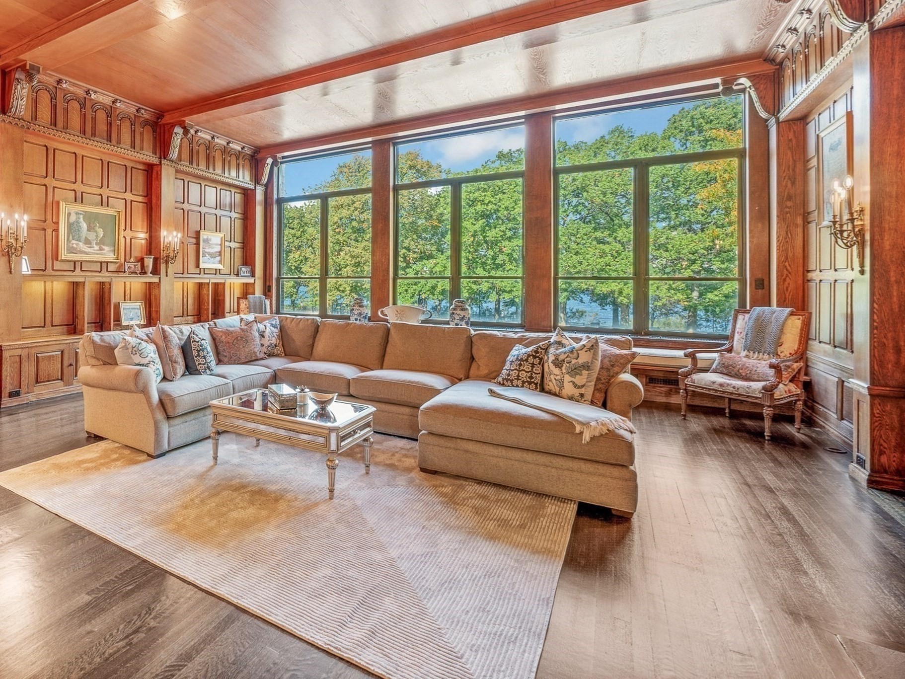 414 Beacon Street Property Photo 2