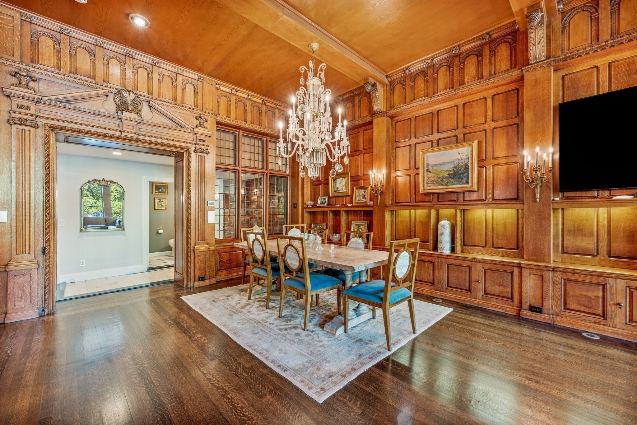 414 Beacon Street Property Photo 4