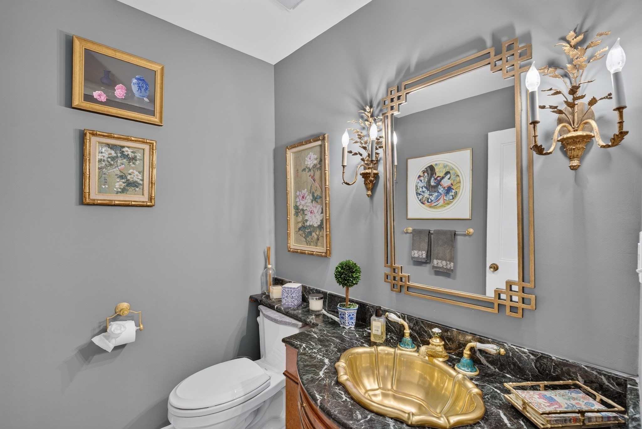 414 Beacon Street Property Photo 7