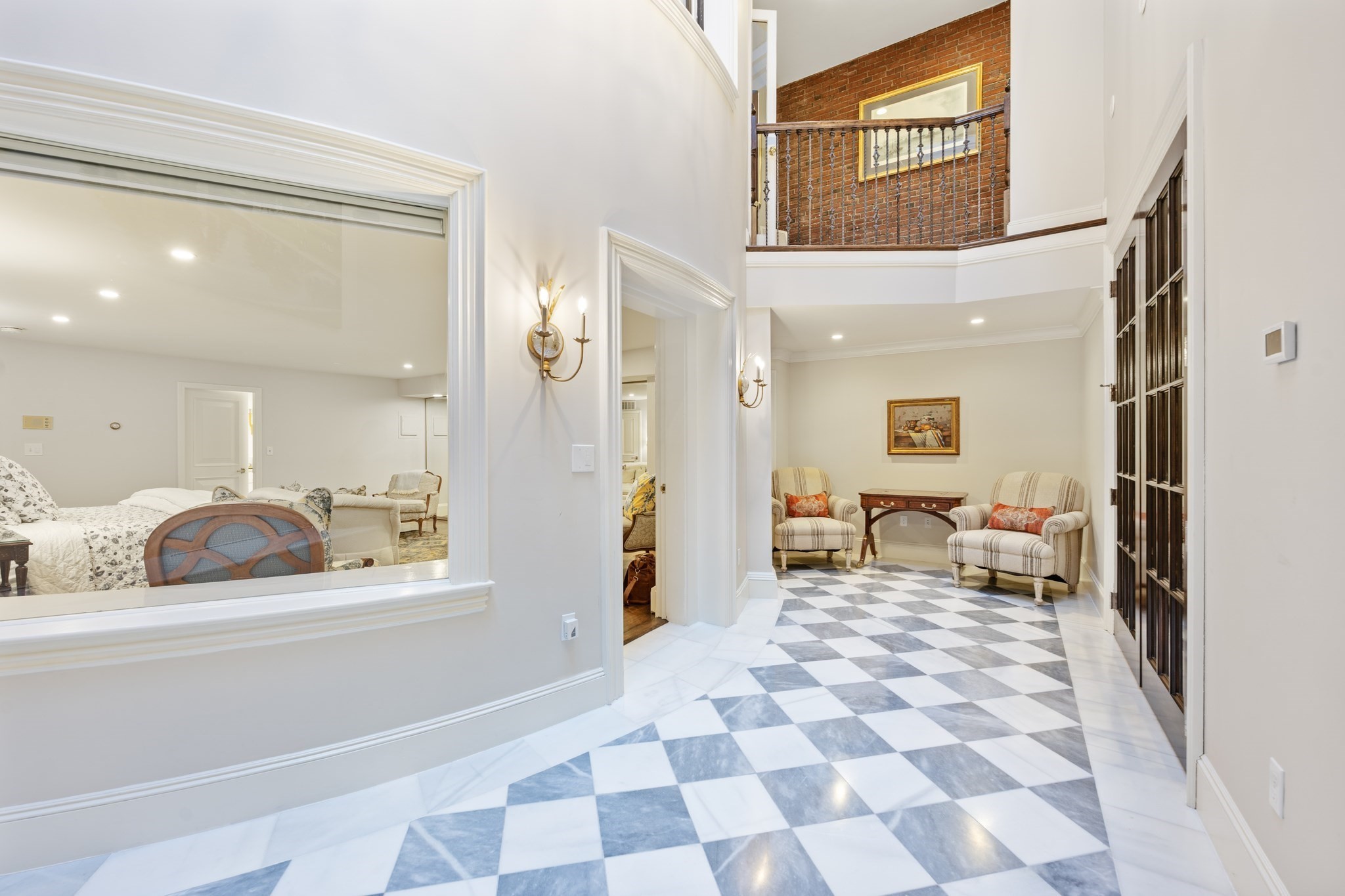 414 Beacon Street Property Photo 9
