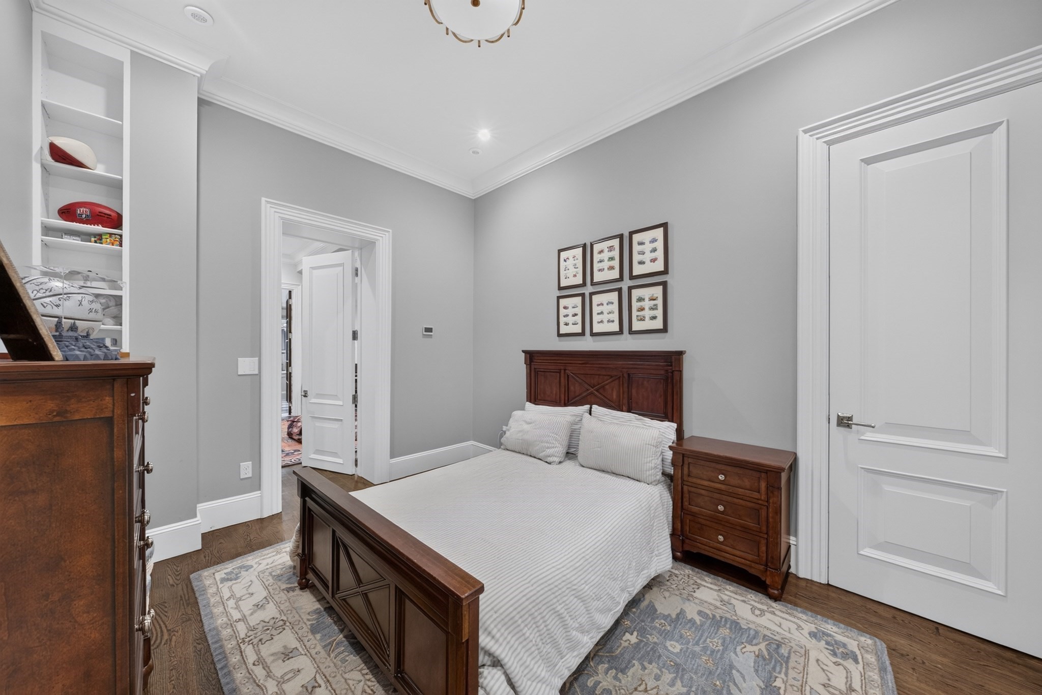 414 Beacon Street Property Photo 16