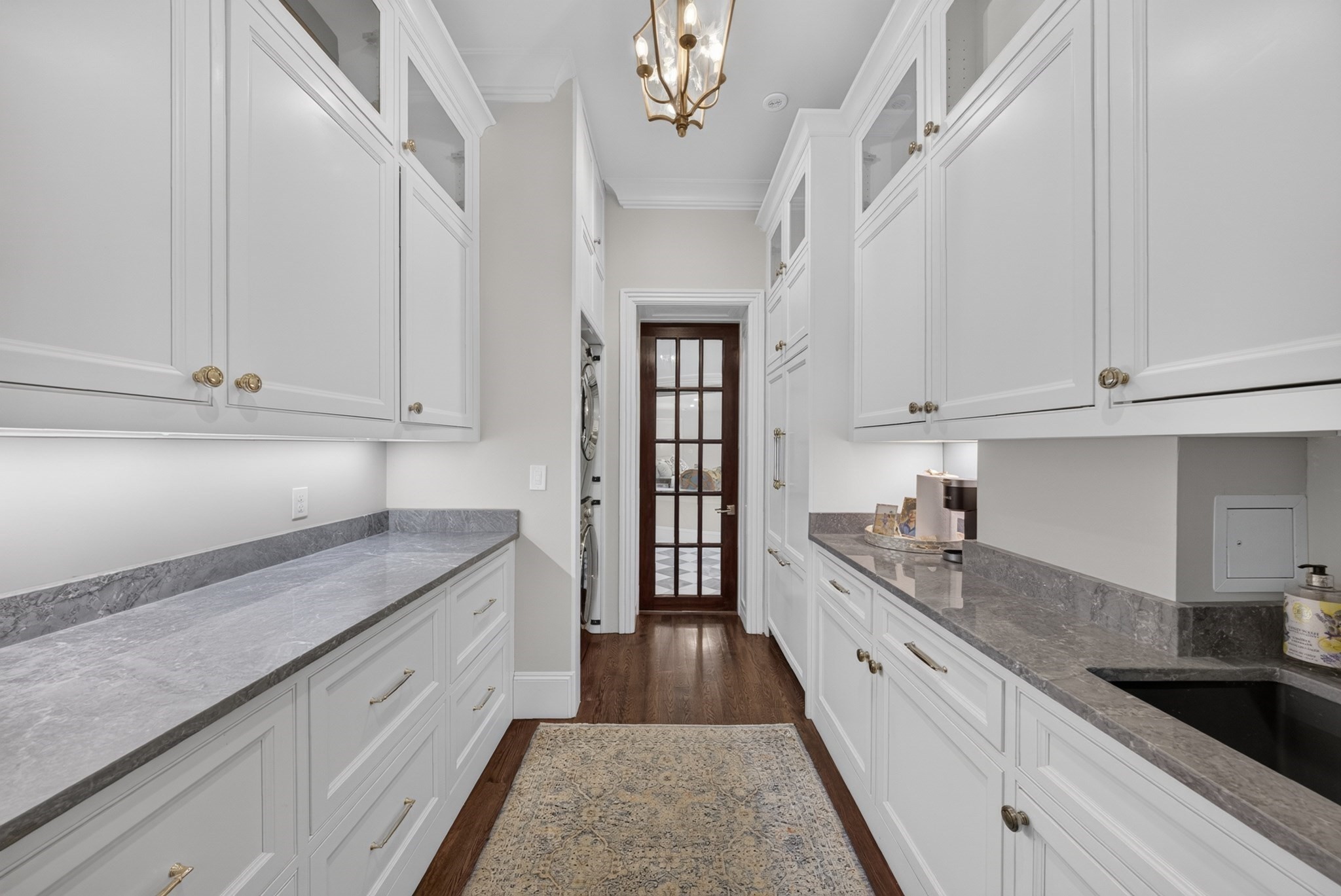 414 Beacon Street Property Photo 19
