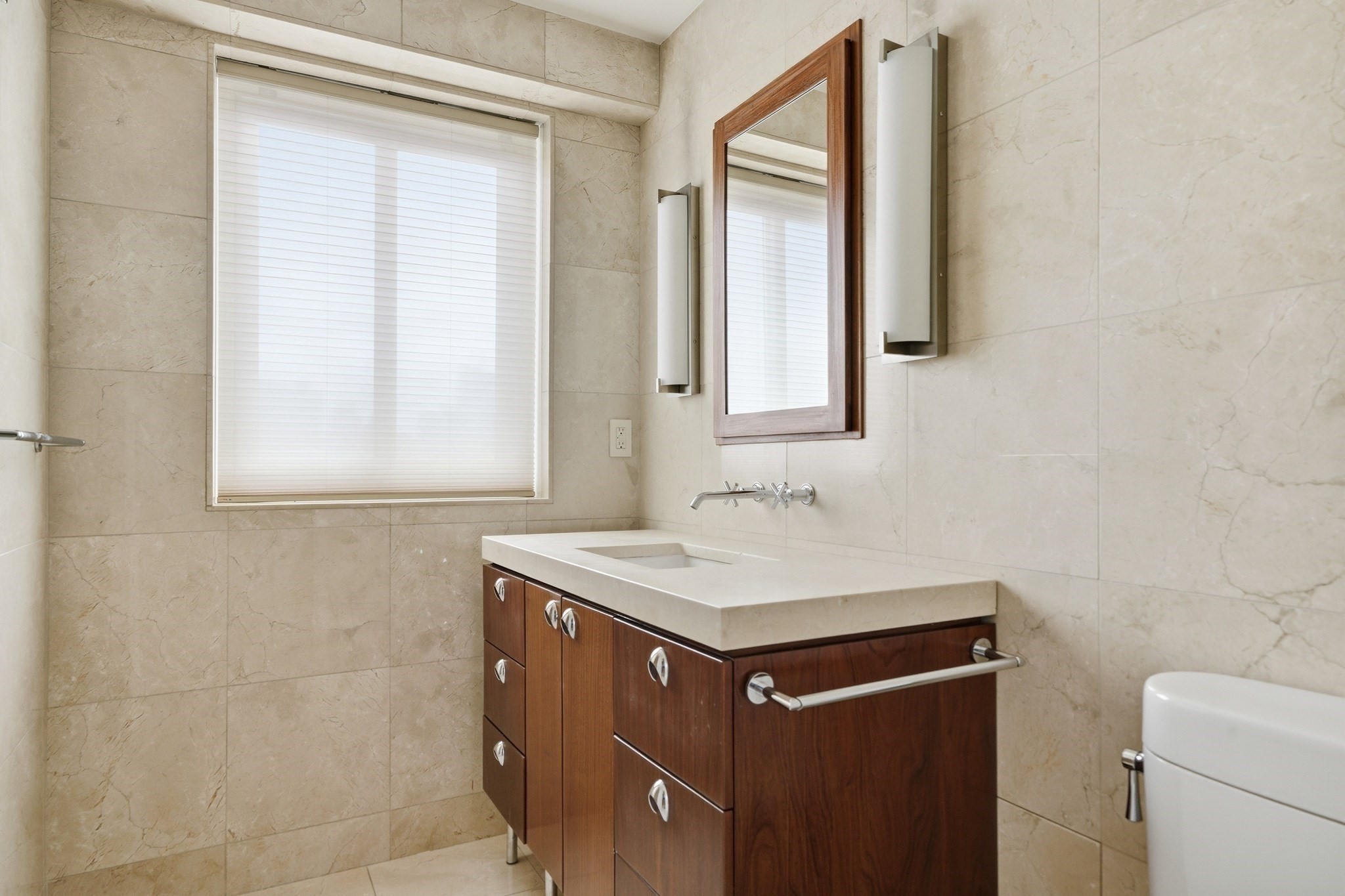 180 Beacon Street # 15a Property Photo 29