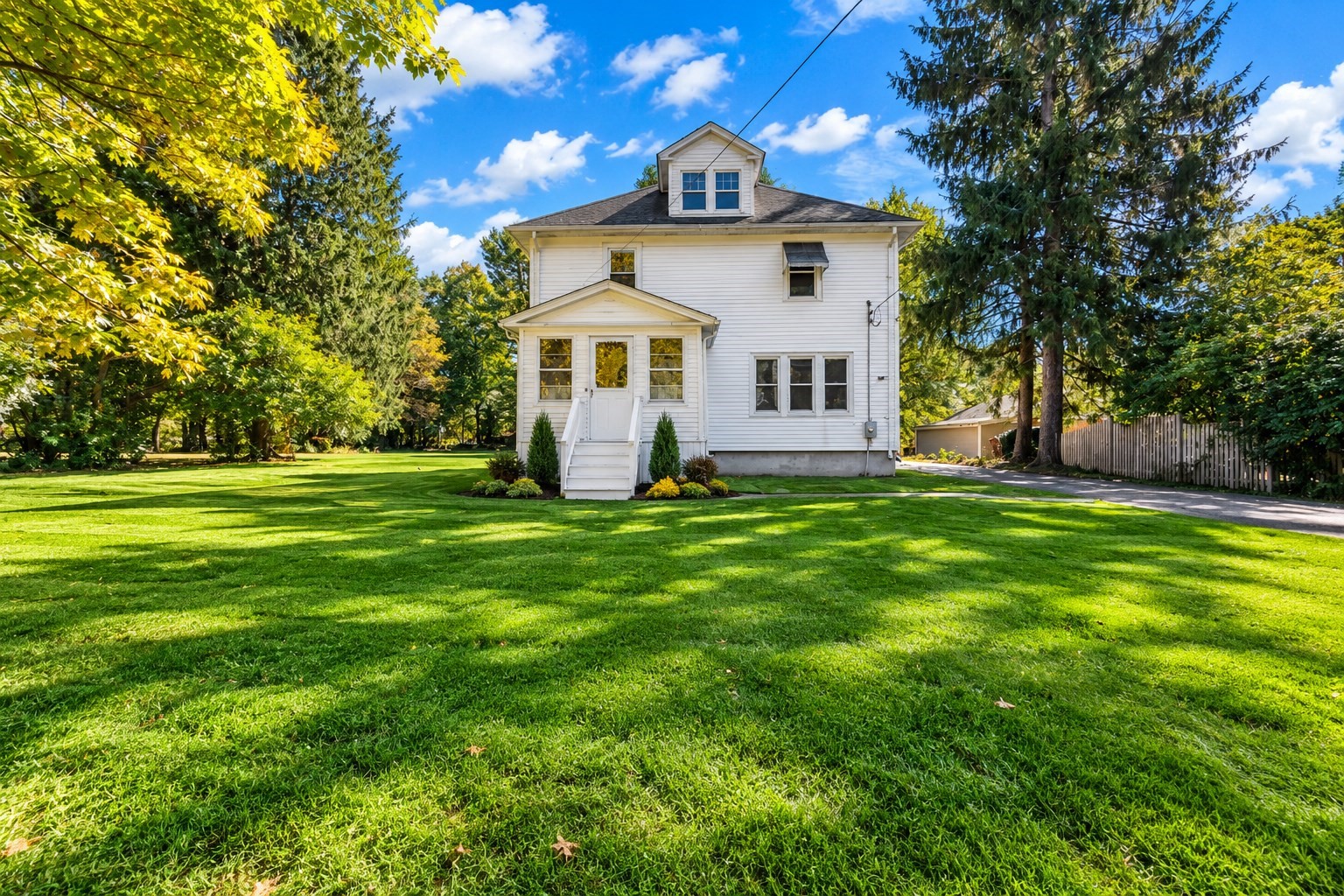 664 East Street Property Photo 10