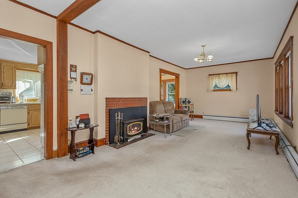 664 East Street Property Photo 15