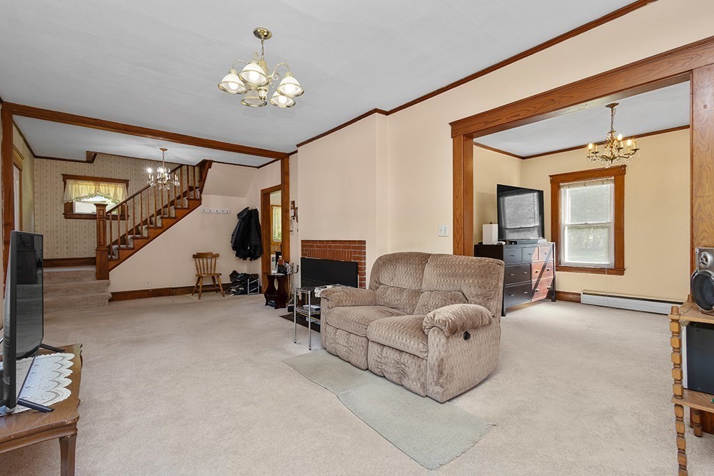 664 East Street Property Photo 18