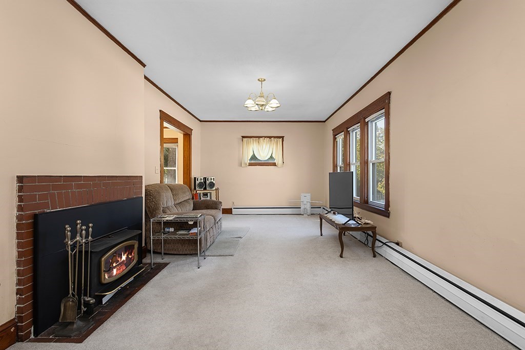 664 East Street Property Photo 24