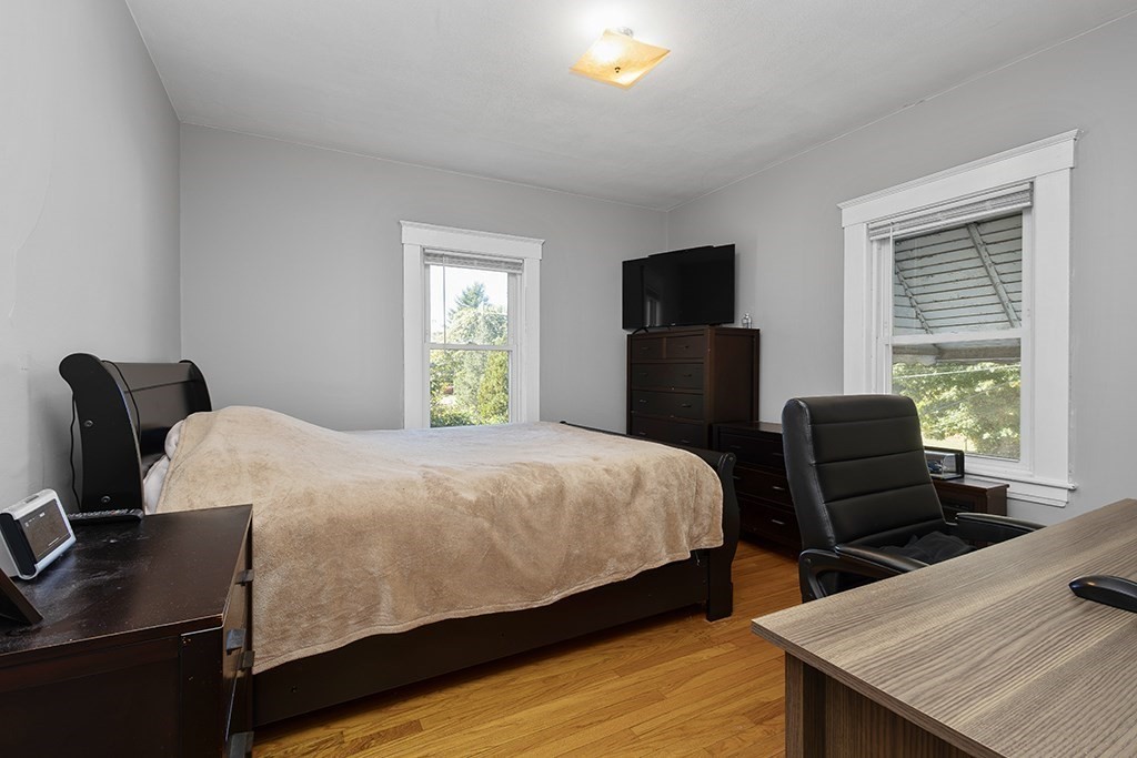 664 East Street Property Photo 25