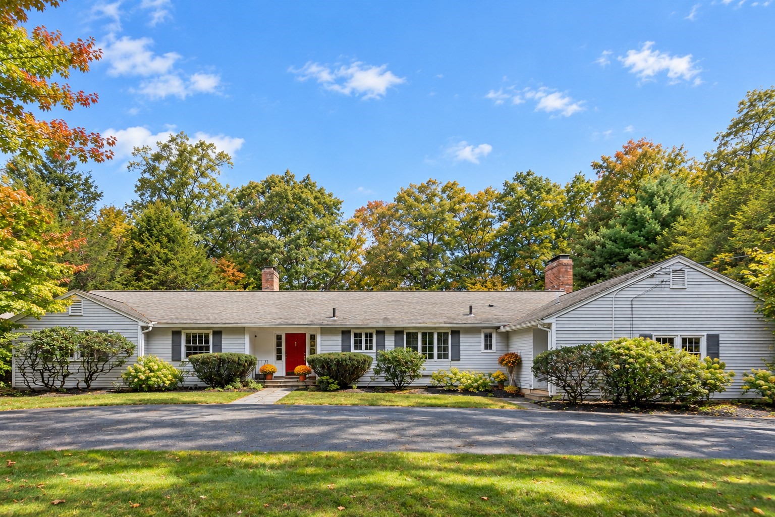 39 Rollingwood Ln Property Photo 1