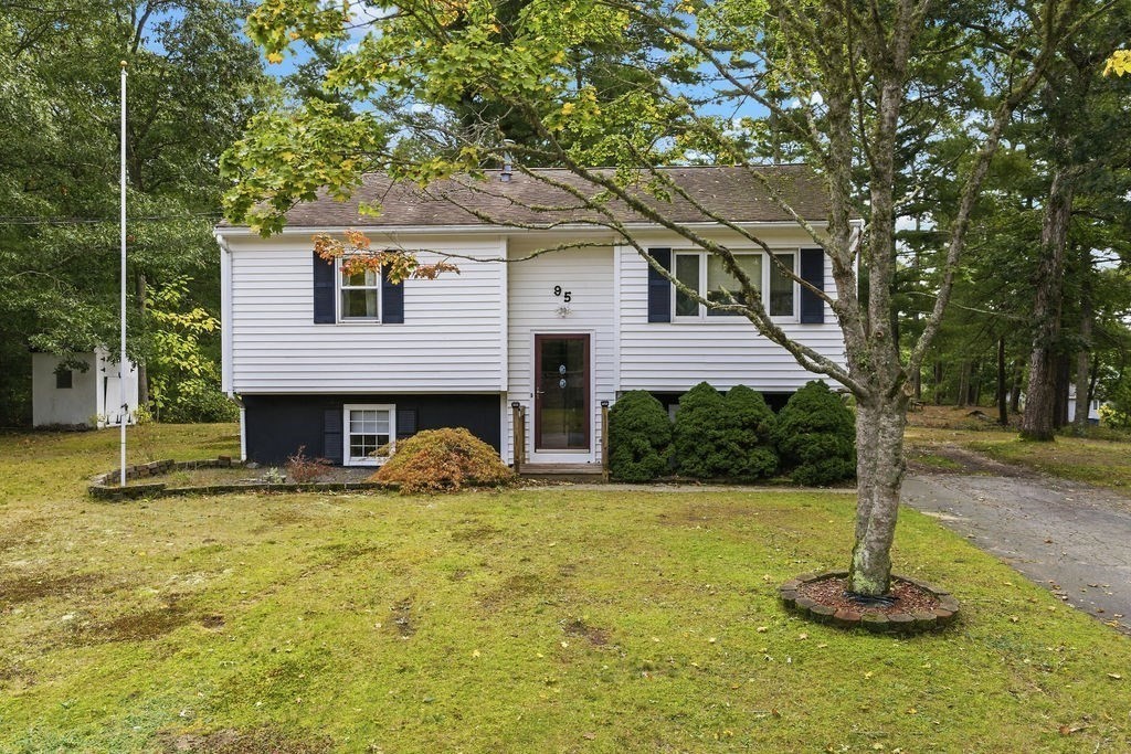 95 Mayflower Ln Property Photo 1