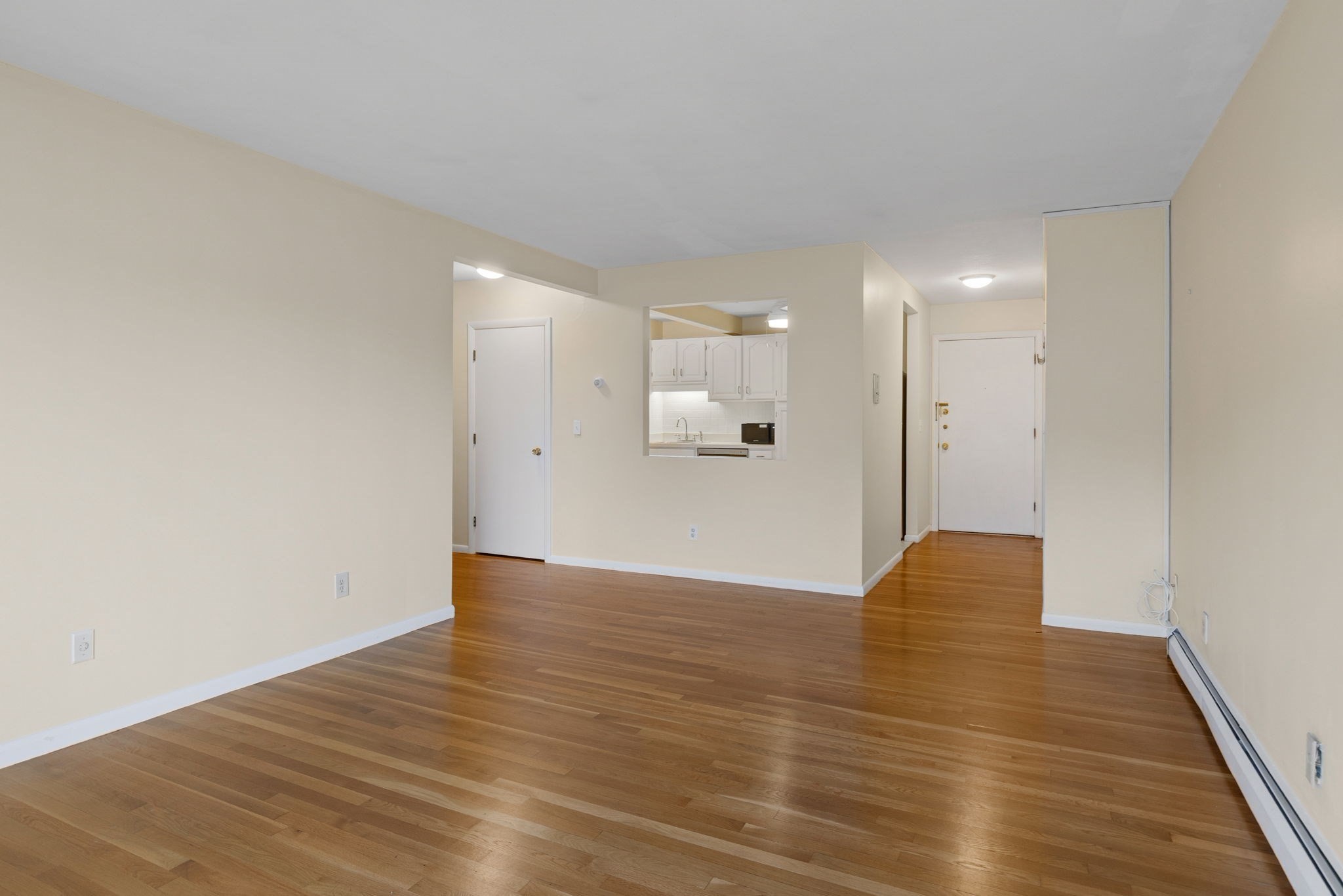 5 Linda Ln # 4 Property Photo 6