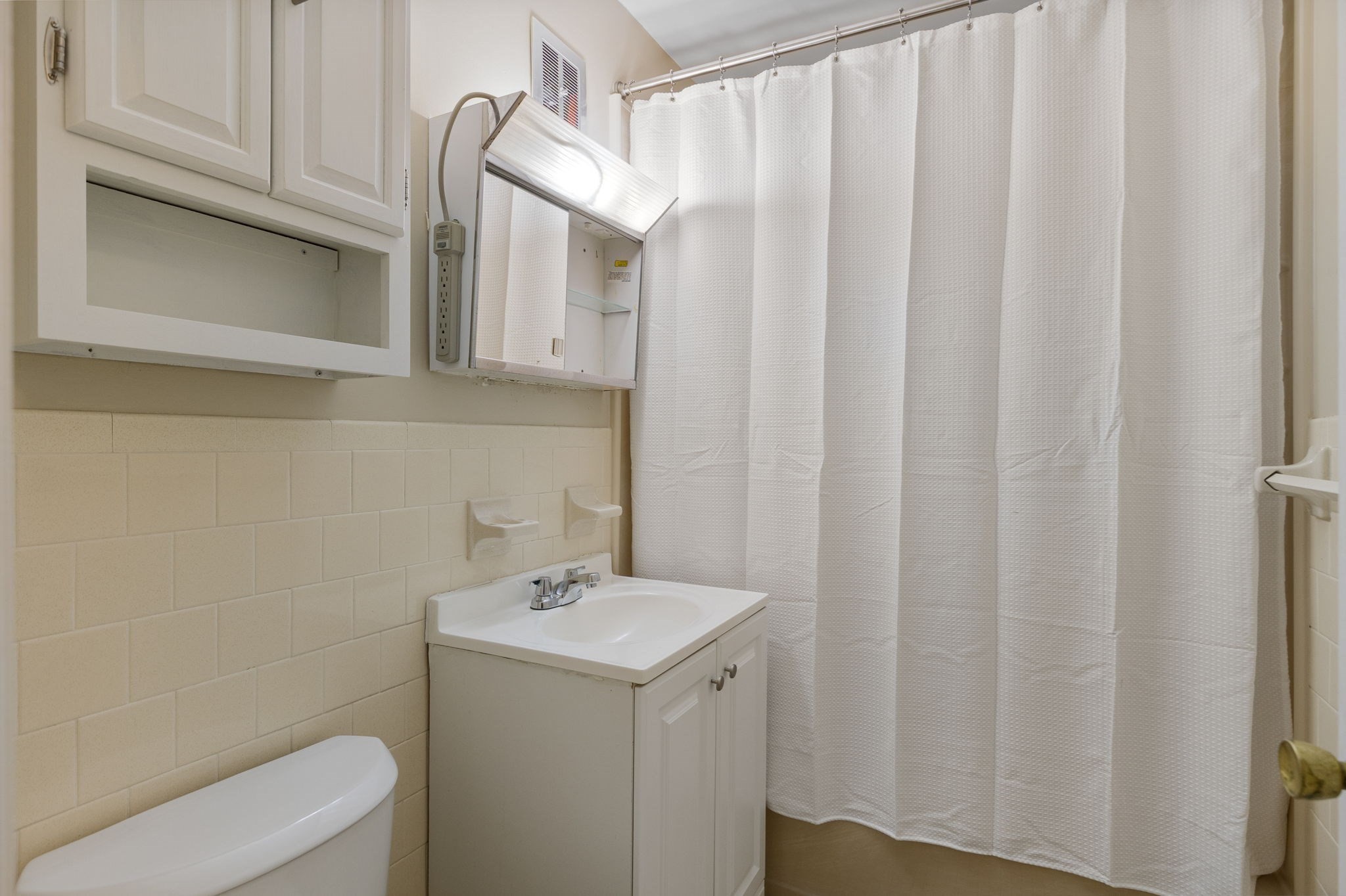 5 Linda Ln # 4 Property Photo 11
