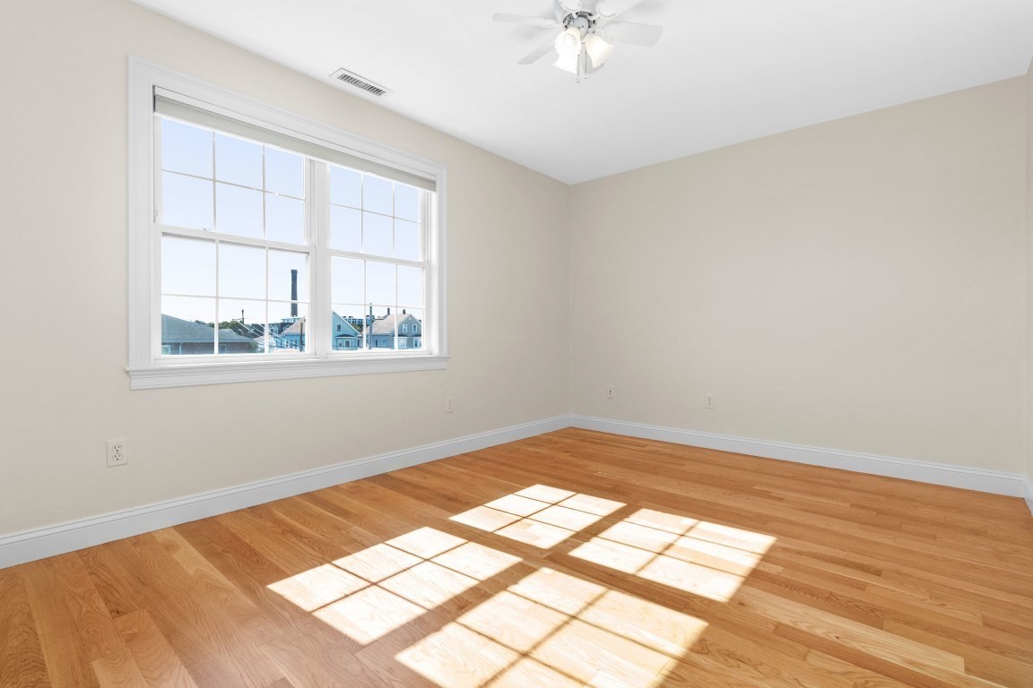 25 Hastings Ave # 3 Property Photo 16