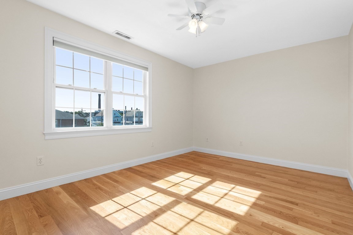 25 Hastings Ave # 3 Property Photo 19