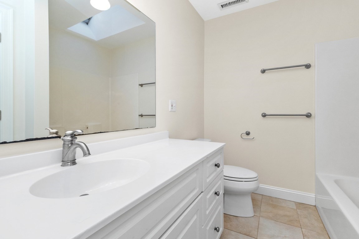 25 Hastings Ave # 3 Property Photo 22