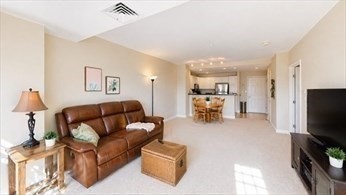 10 Seaport Dr # 2217 Property Photo 4