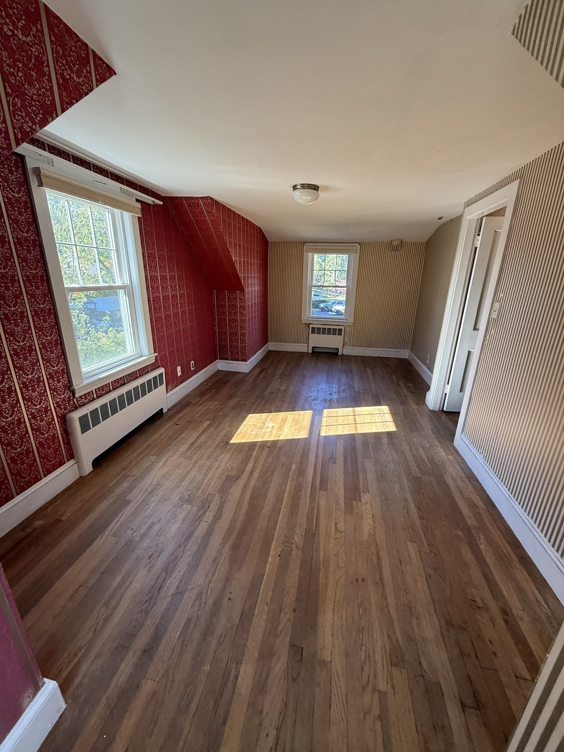 496 Nahatan St Property Photo 14