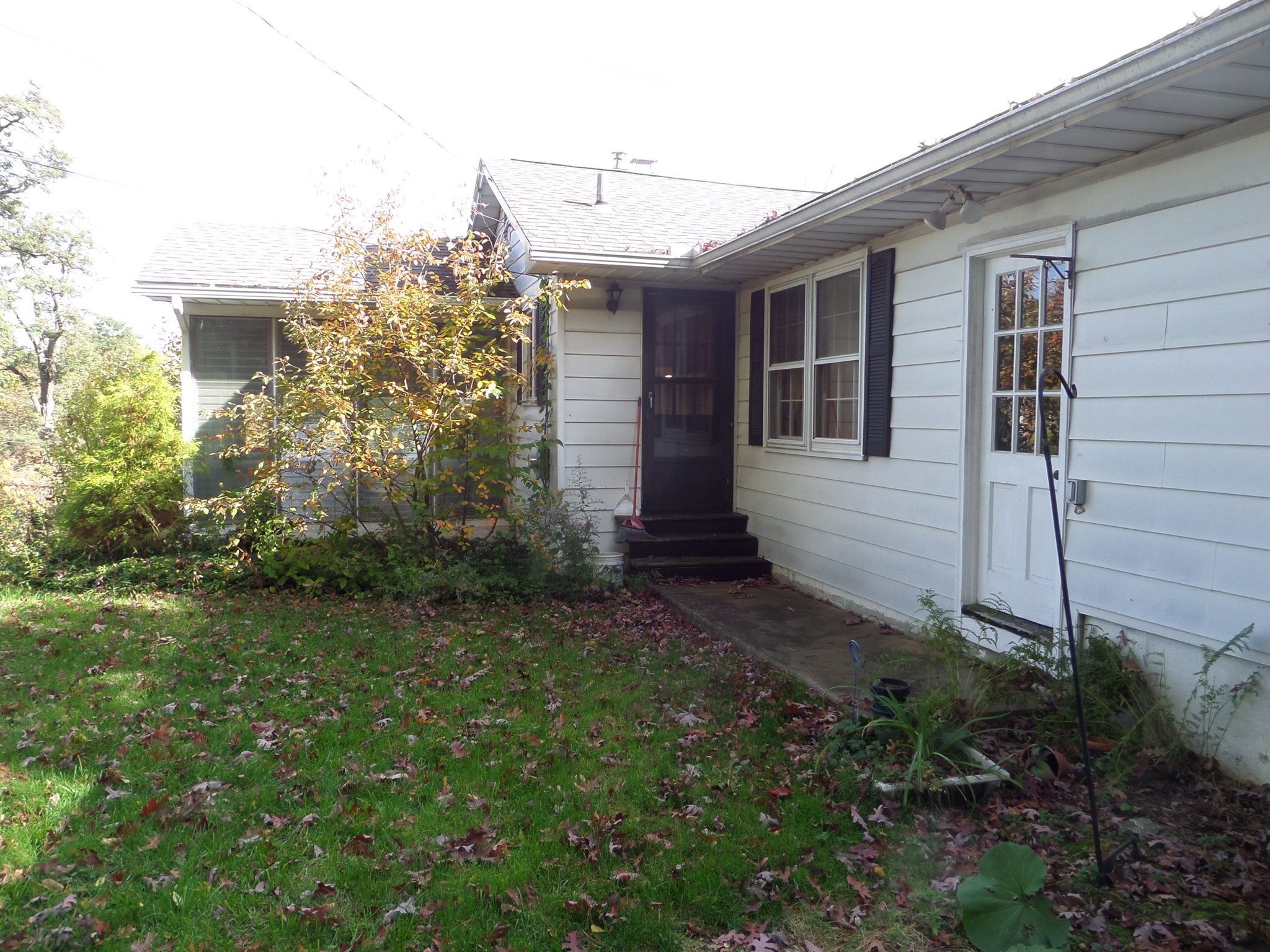 76 Hillview Rd Property Photo 5