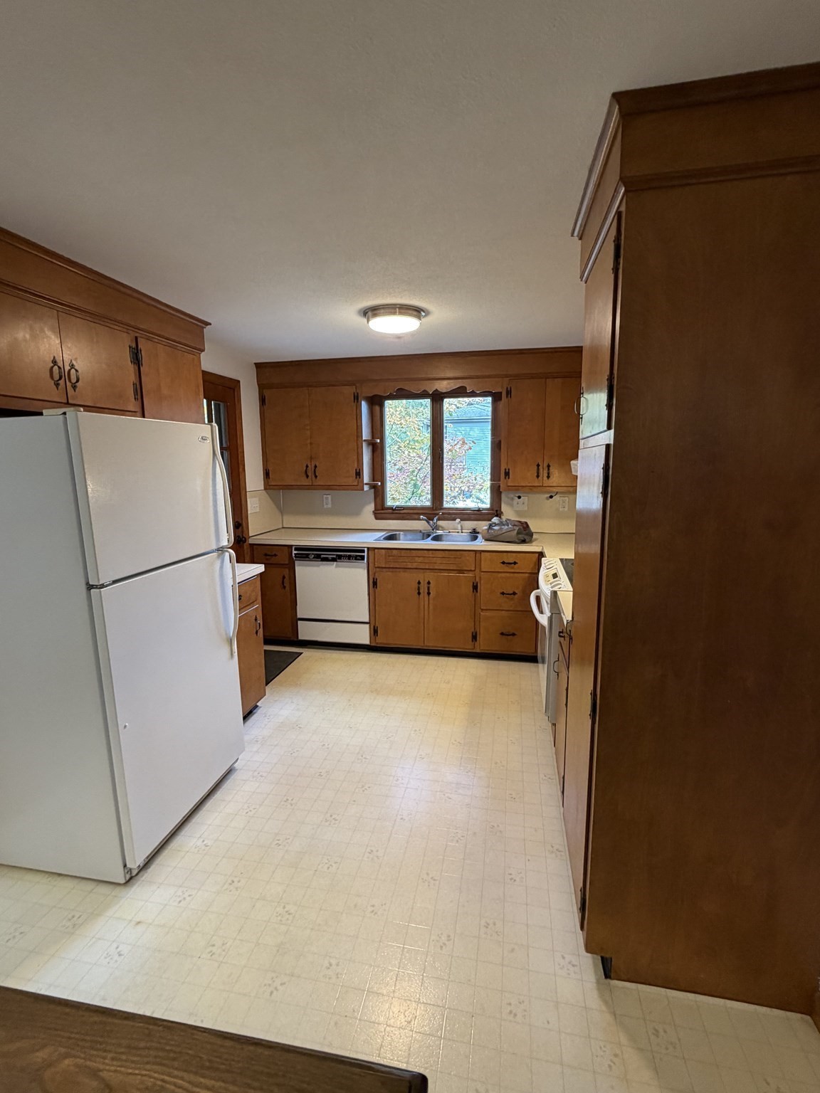 76 Hillview Rd Property Photo 21